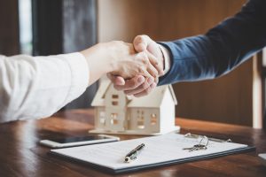 Real Estate Agent Vs. Realtor: What is The Difference?