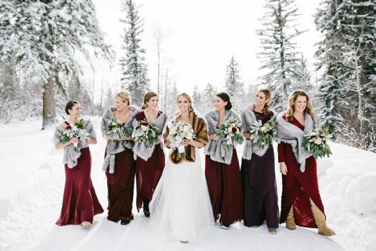 Burgundy and gold winter wedding themes.