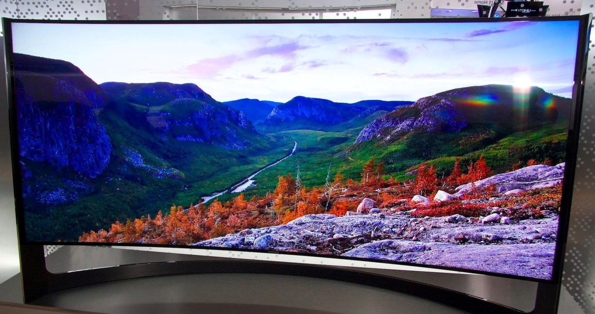 Curved-Screen TVs — What You Need To Know Before You Buy