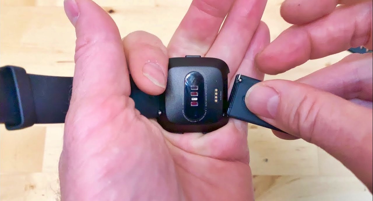 How To Change A Fitbit Band