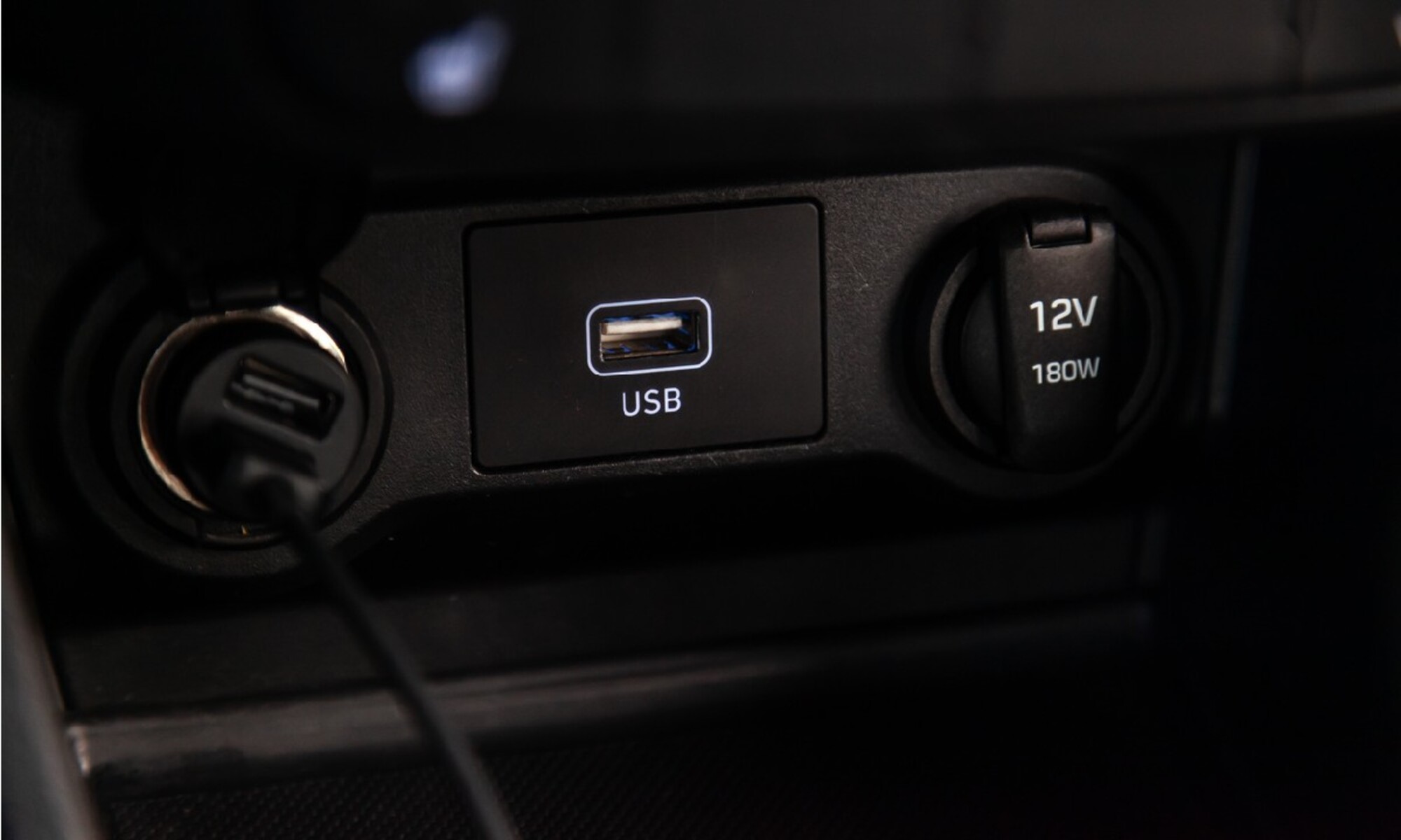 How To Listen To Music In A Car From A USB Flash Drive