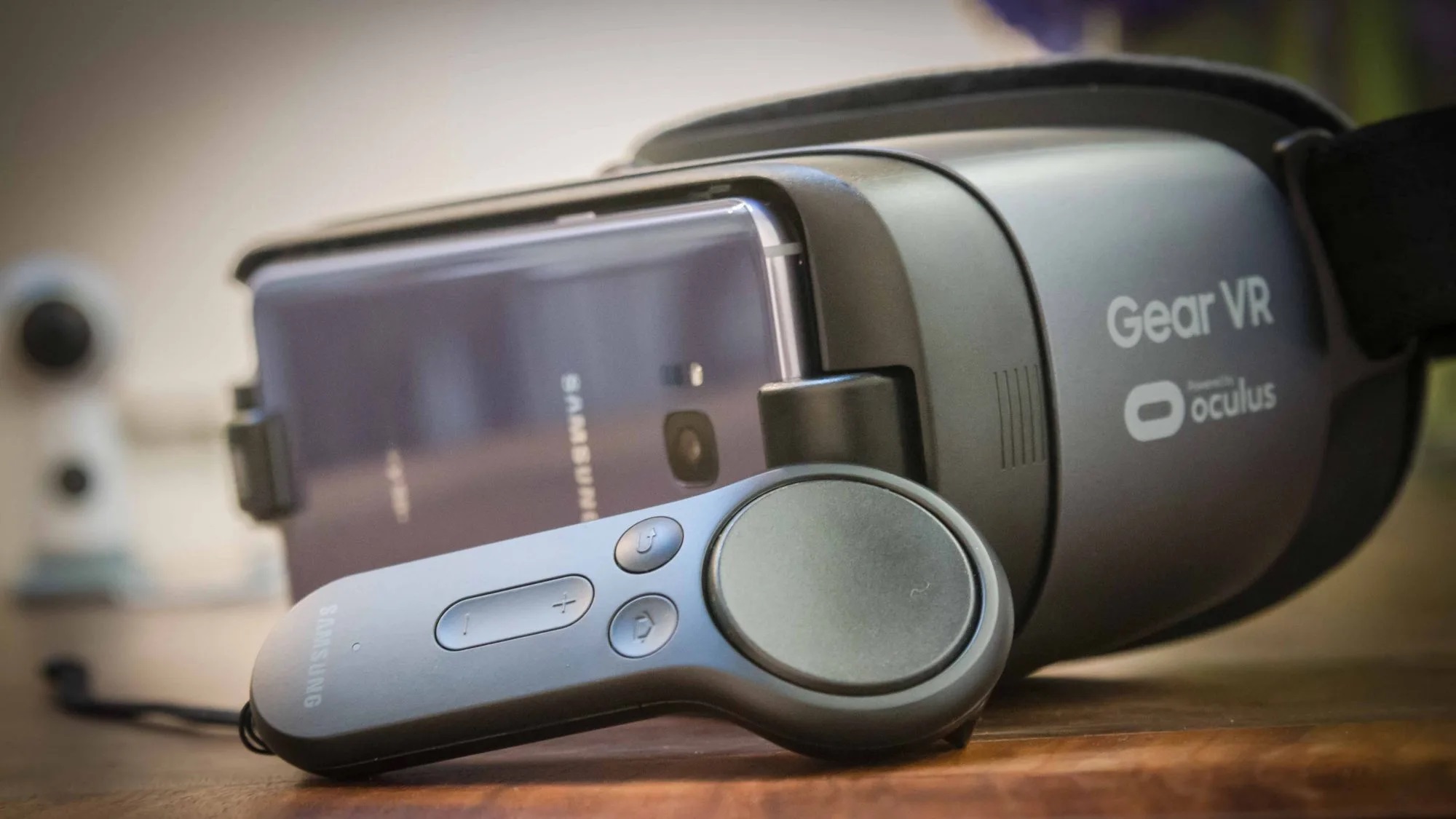 How To Set Up Your Samsung Gear VR With Controller