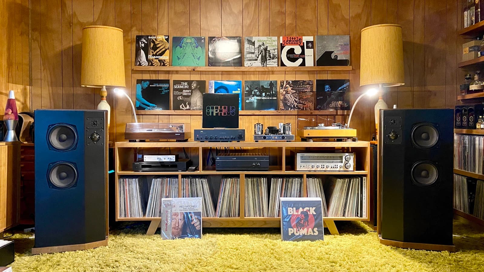 why-audiophiles-love-vintage-horn-speakers