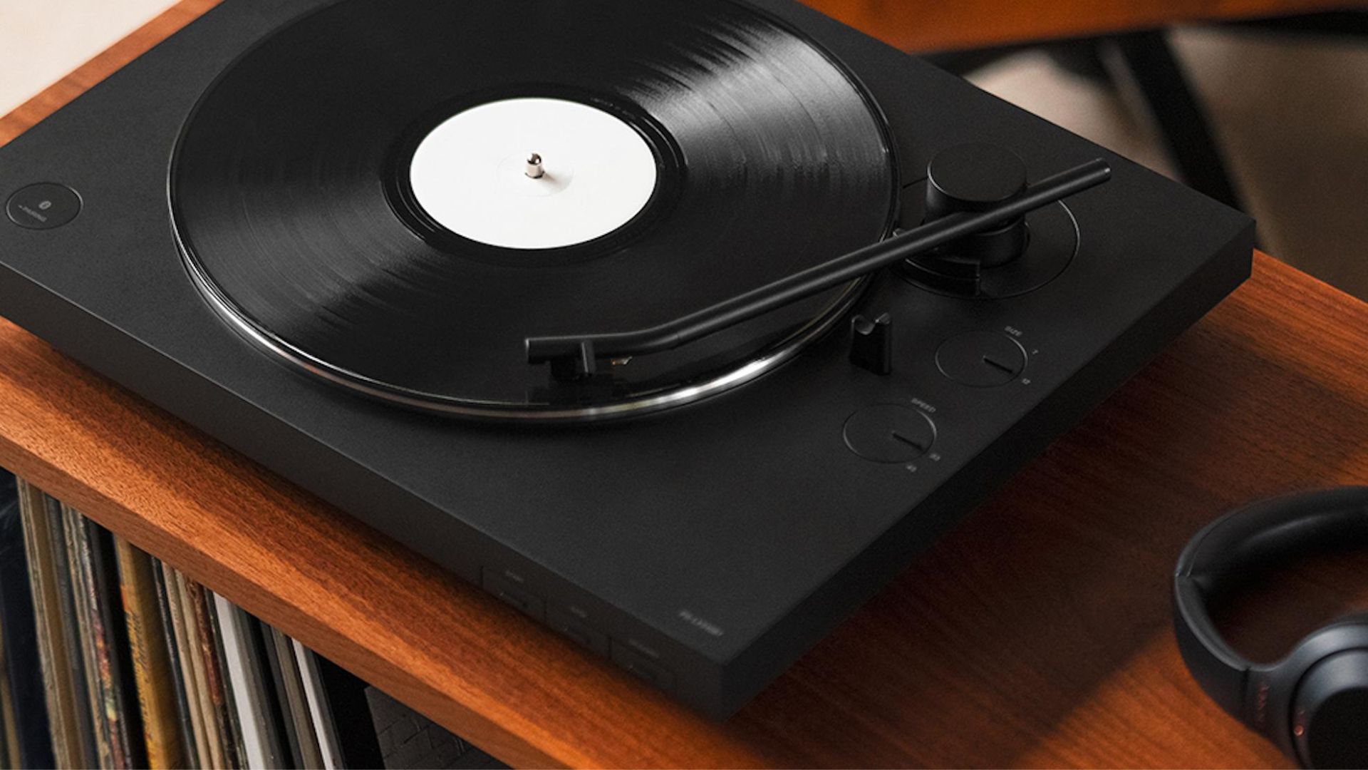 Why Bluetooth Turntables Miss The Point, But Are Great Anyway