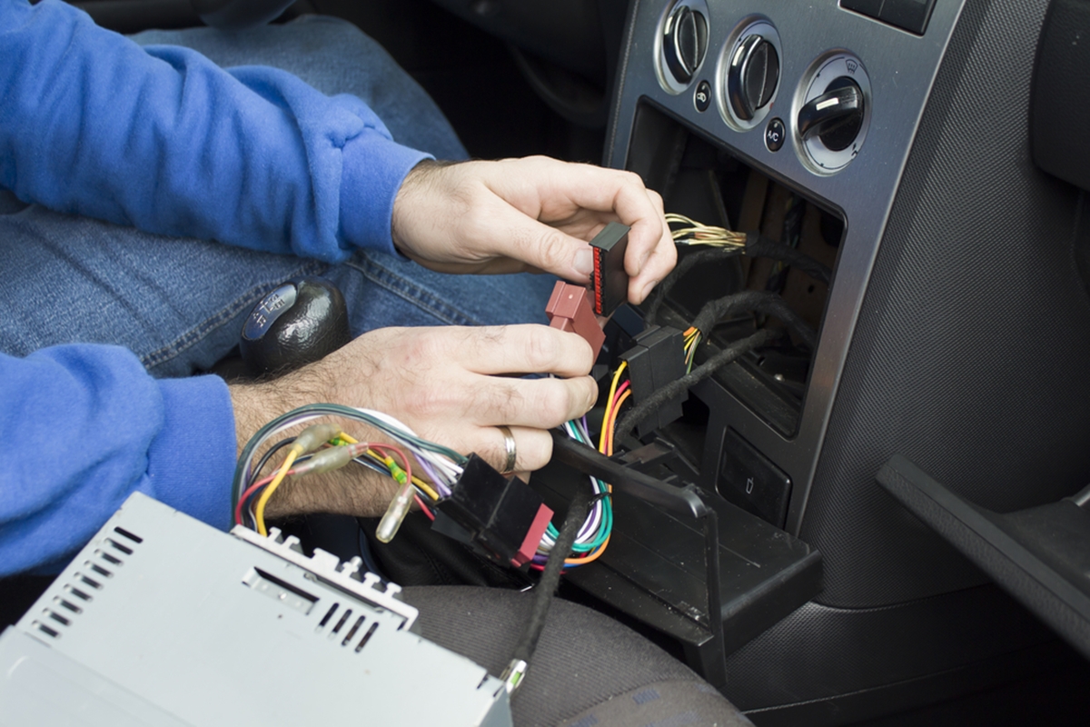 why-your-car-stereo-only-works-sometimes