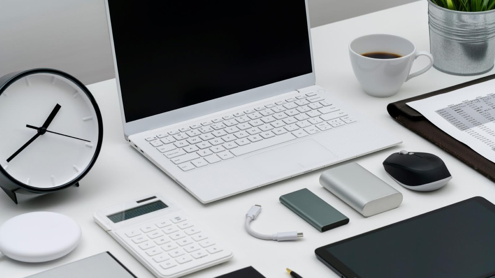 11 Superior Desk Gadgets For Office By Onva for 2024