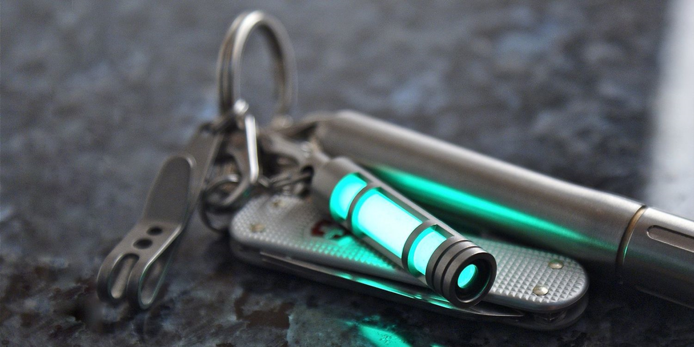 12 Best Keychain Gadgets for 2024