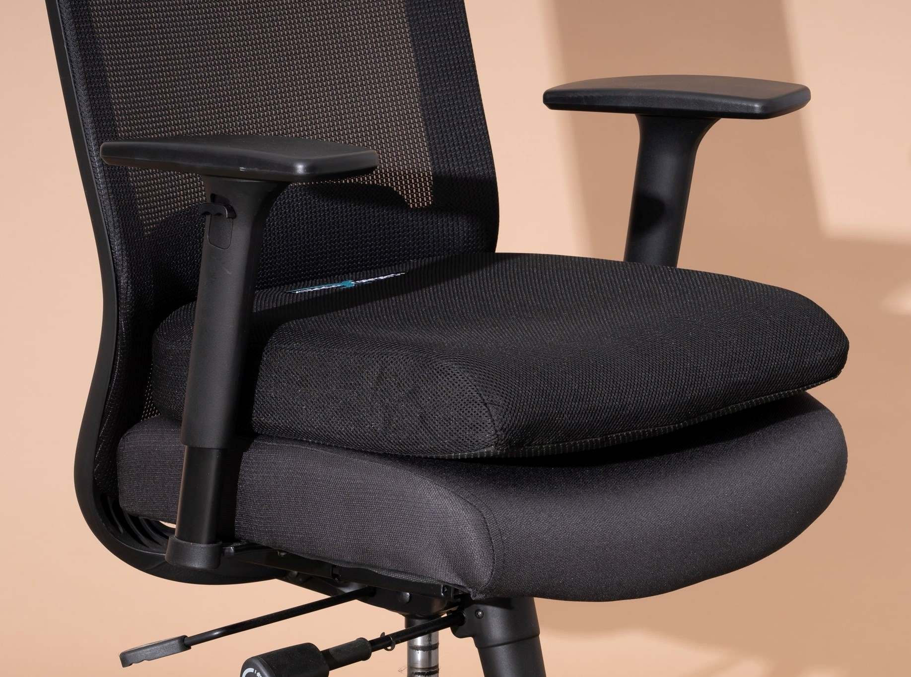 12-superior-gaming-chair-cushion-for-2023