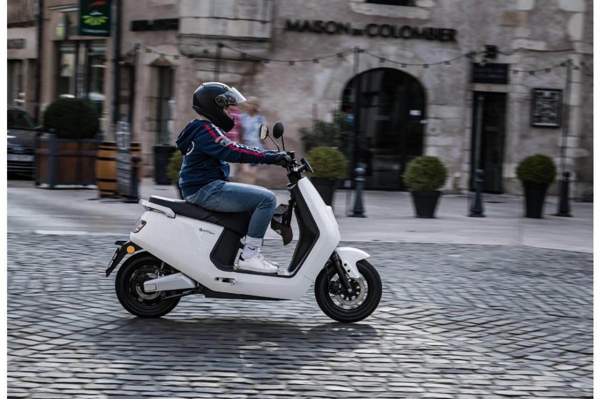 9 Amazing Two Wheel Electric Scooter for 2024