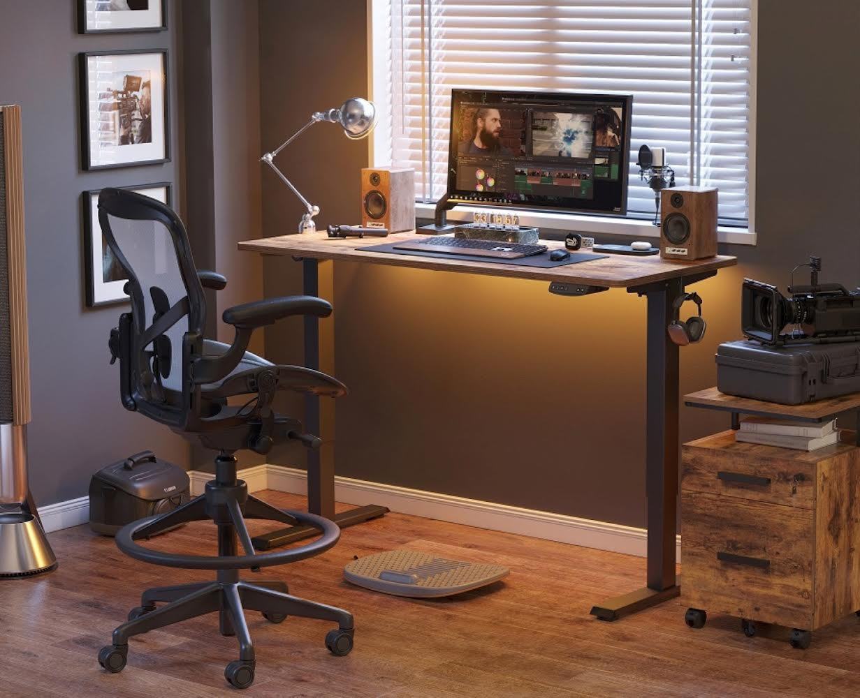 9-unbelievable-desk-gadgets-for-men-for-2023