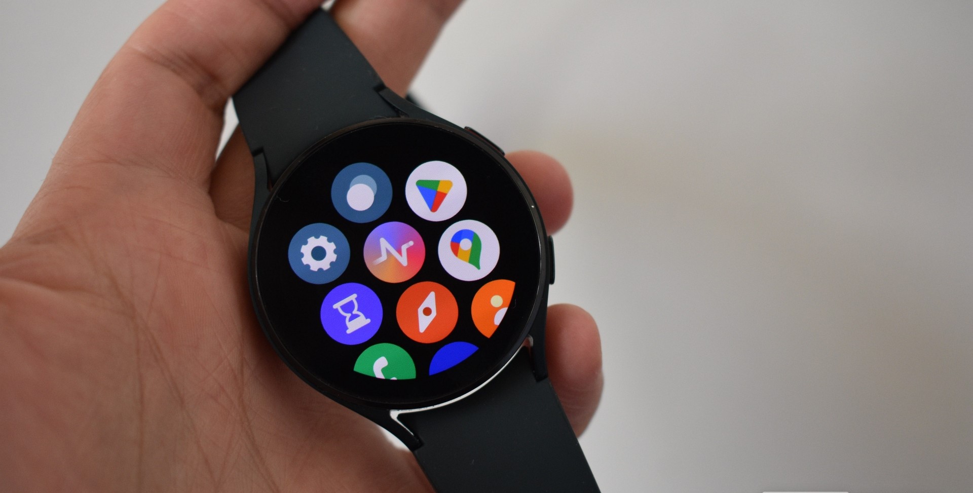 How To Add Apps To A Galaxy Watch