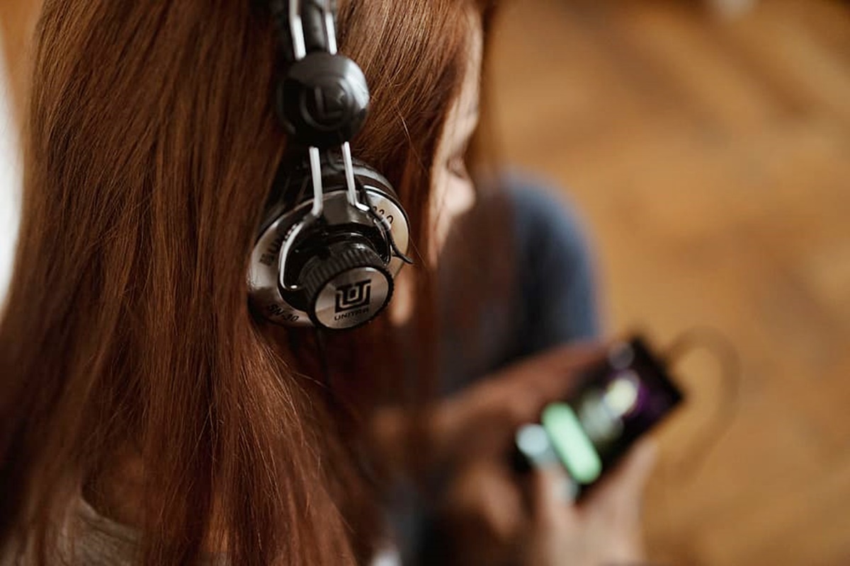 How To Listen To Pandora Stations Offline