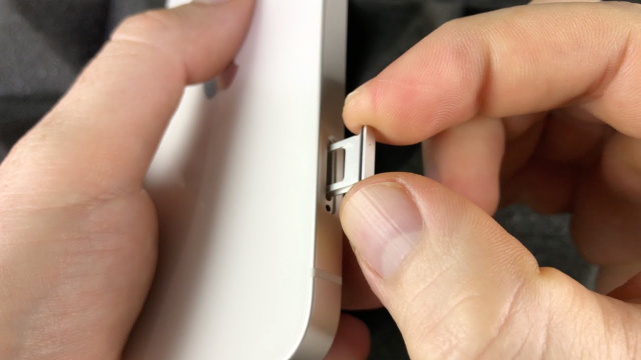 how-to-remove-the-sim-card-from-your-iphone