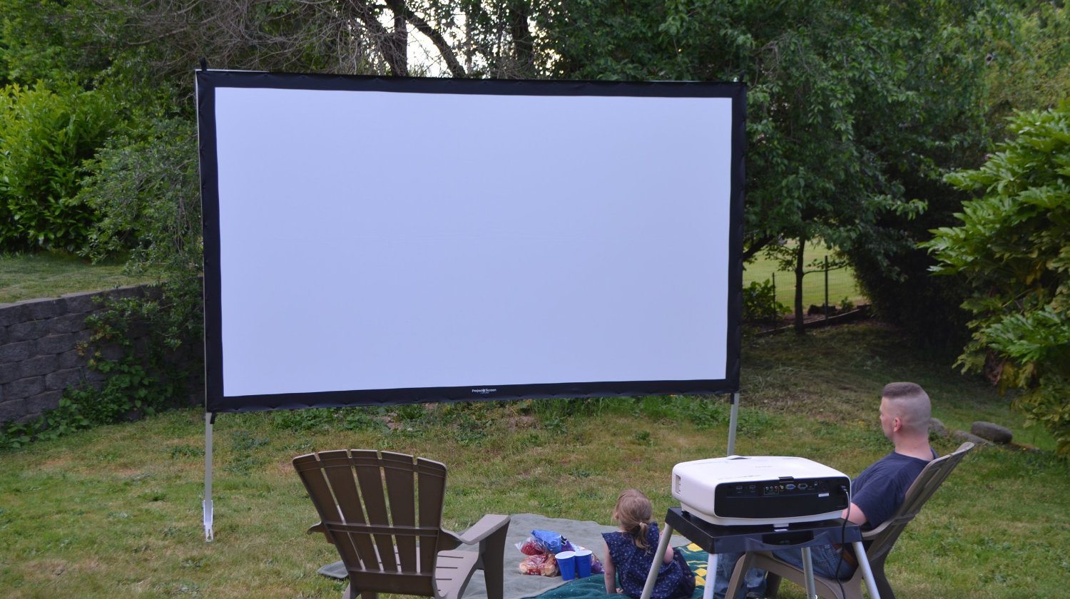 Visual Apex Projector Screen Review: Massive And Portable