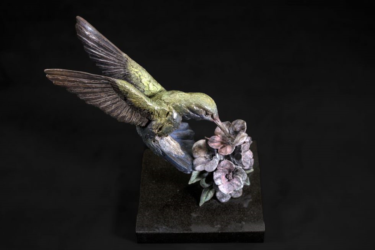 10 Unbelievable Hummingbird Sculpture for 2023