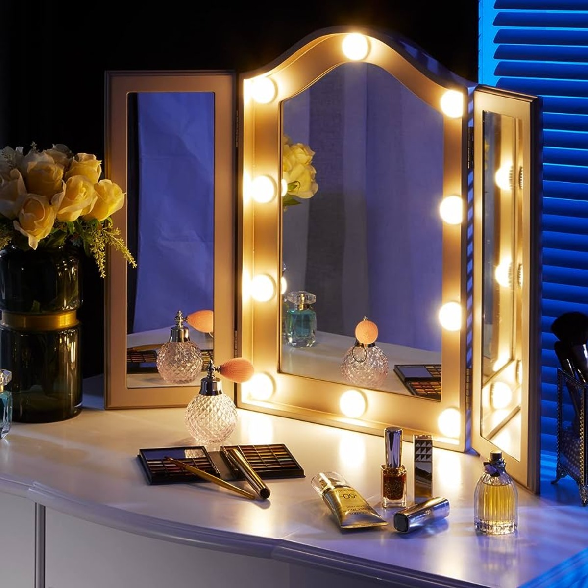 14-incredible-lighted-makeup-mirror-for-2023