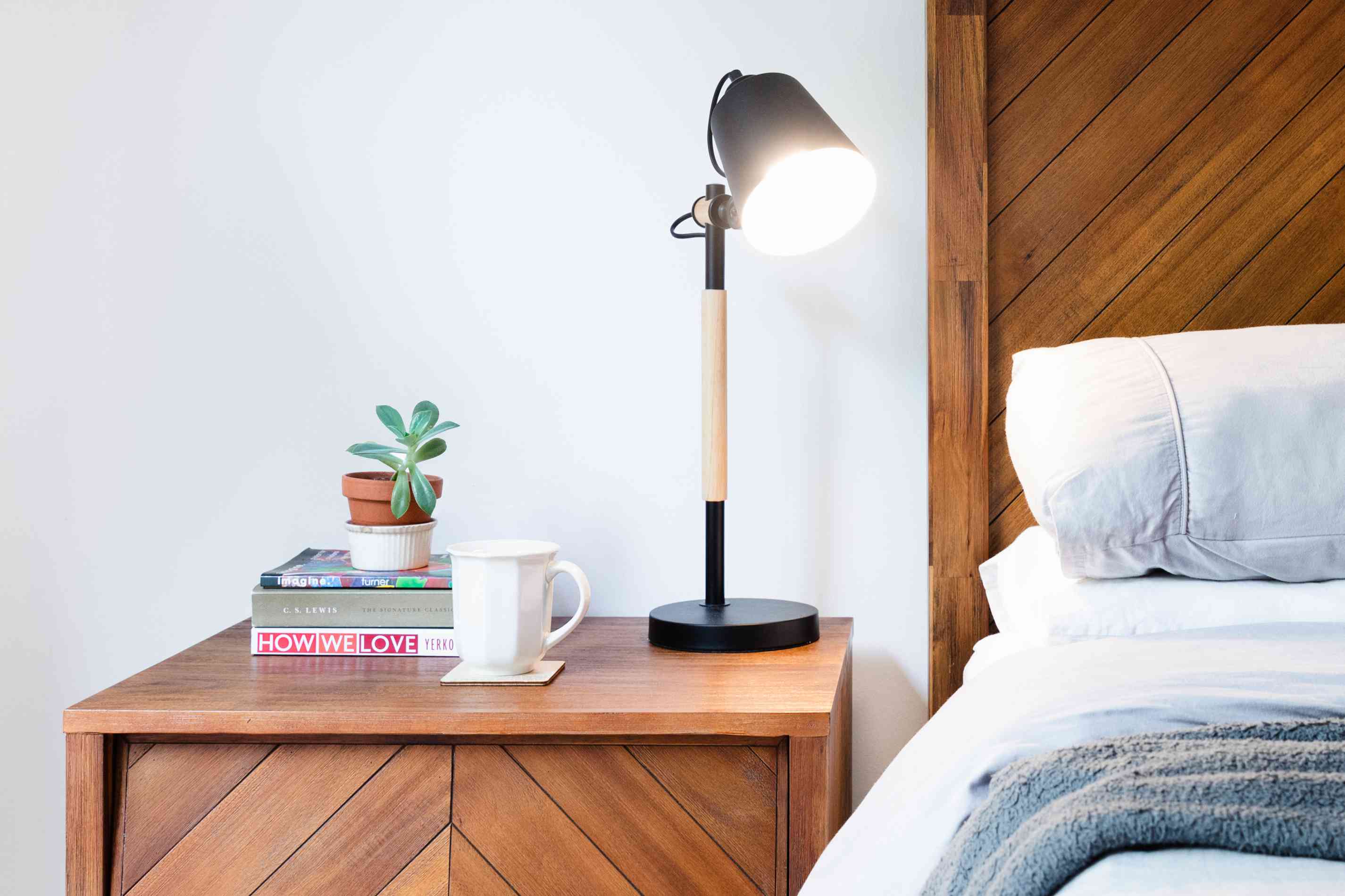 15 Best Bedside Lamp for 2024