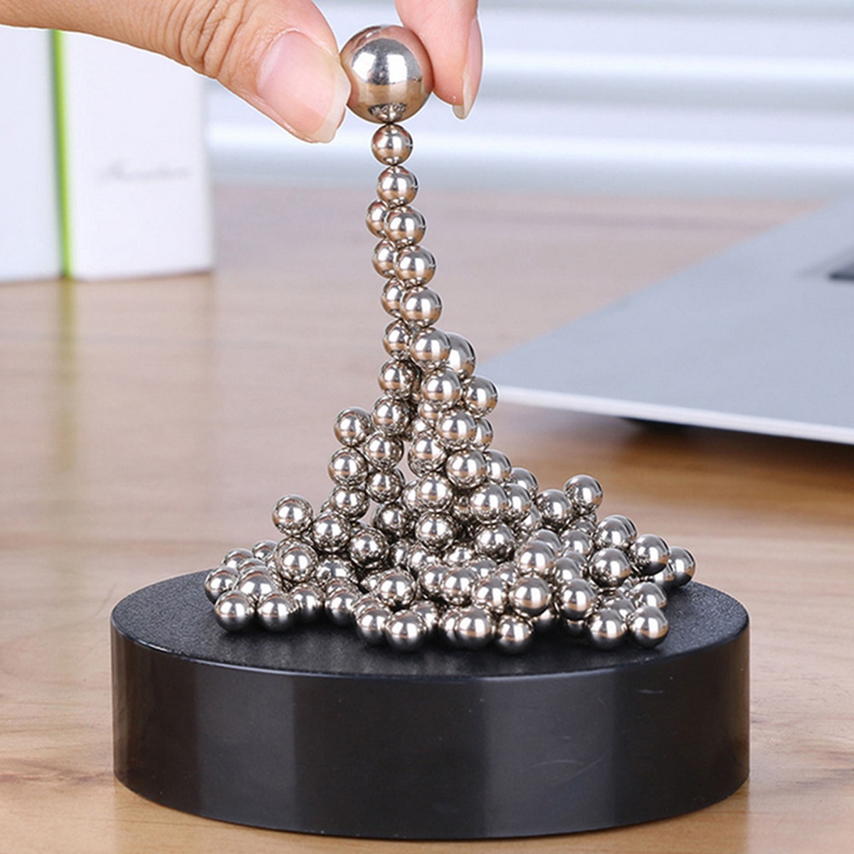 9 Unbelievable Magnetic Desk Sculpture for 2023