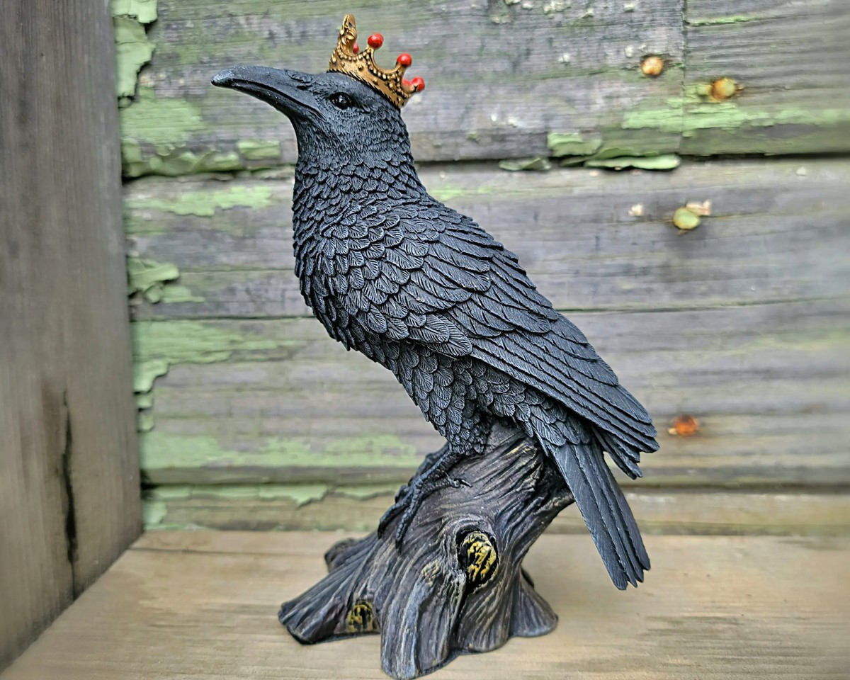 9 Unbelievable Raven Figurine for 2023