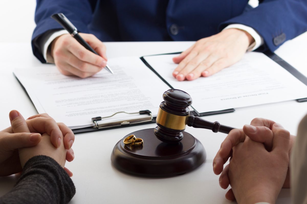 5 Important Things You Shouldn’t Hide From Your Divorce Lawyer