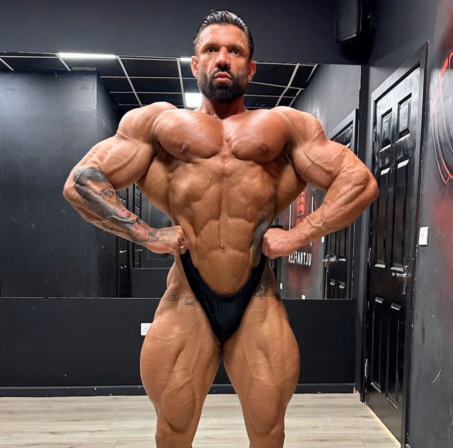 Fisicoculturista Neil Currey, Mr. Olympia Competitor, Passes Away At 34