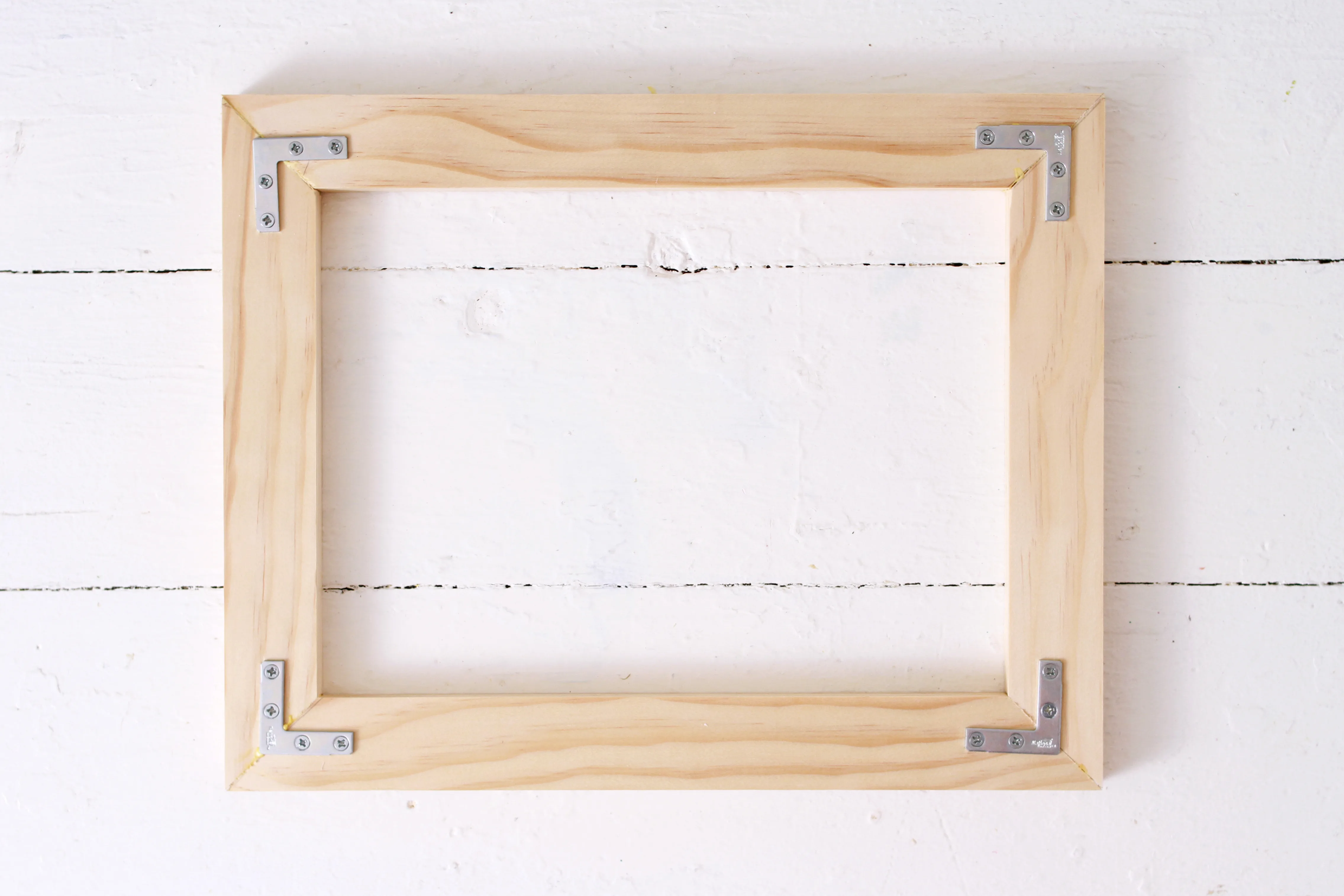 How To Build Your Own Picture Frame