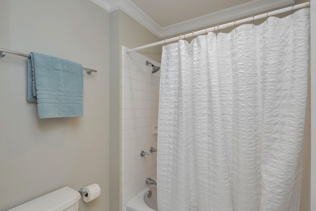 how-to-choose-a-shower-curtain