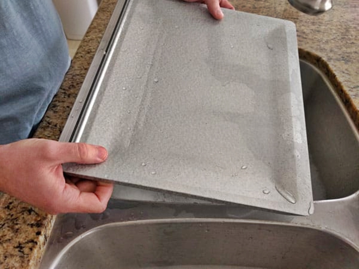 How To Clean A Oven Toaster Tray