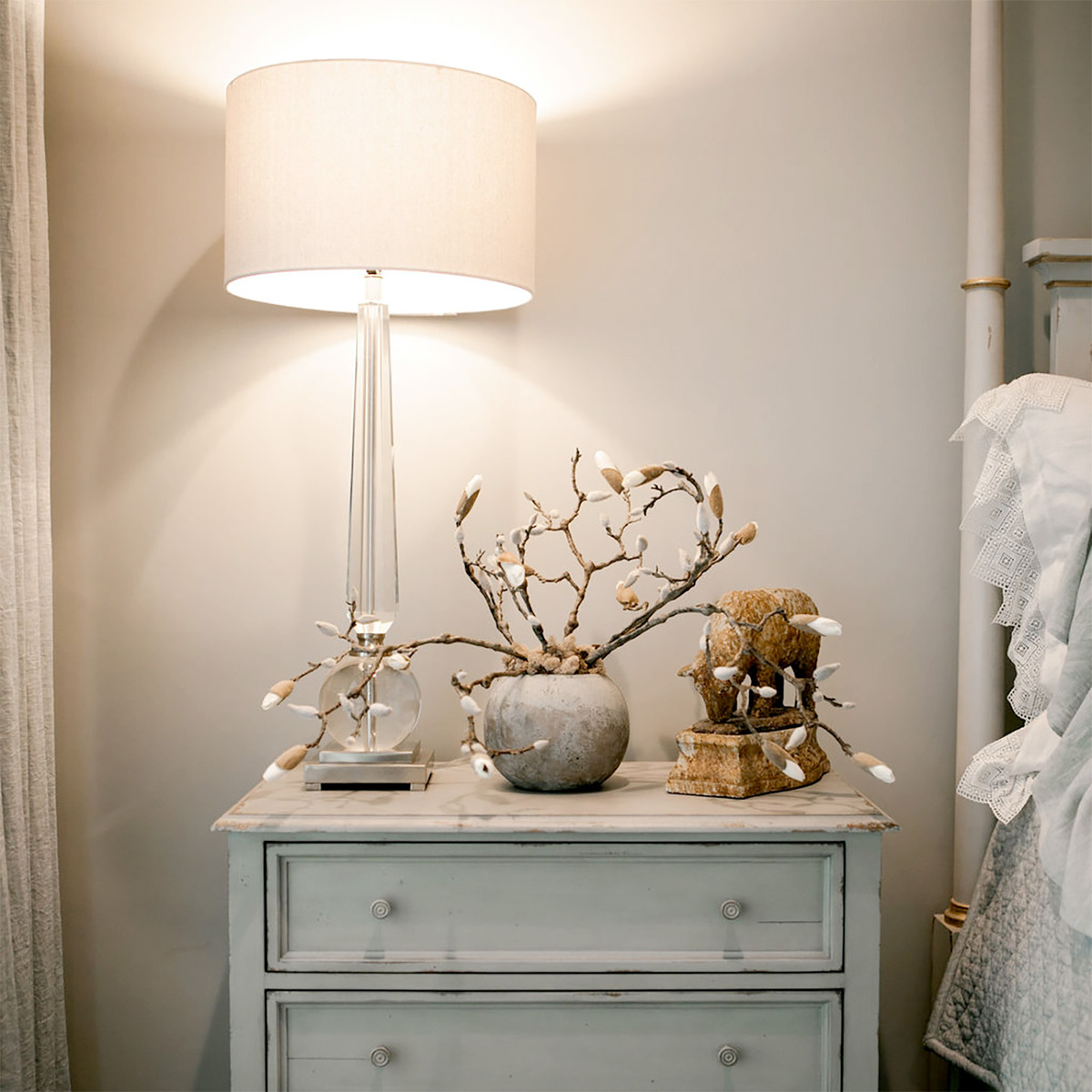 How To Decorate Nightstand With Lamp