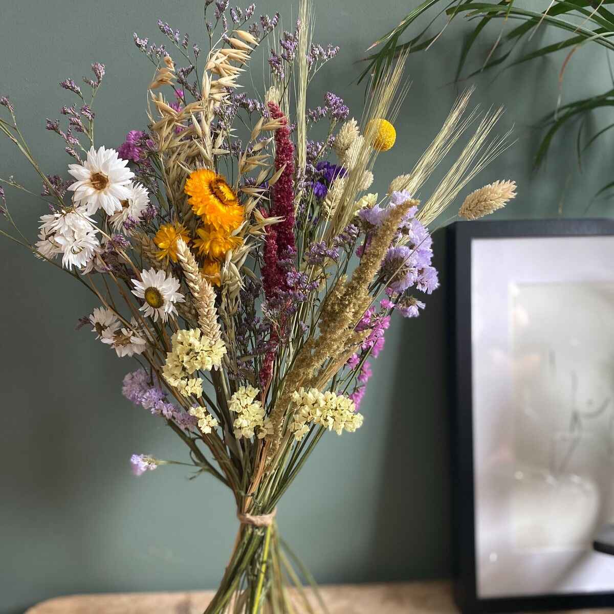 How To Display Dried Flowers In A Vase