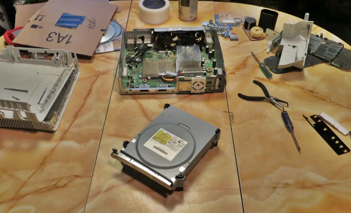 how-to-fix-your-xbox-360-disc-tray