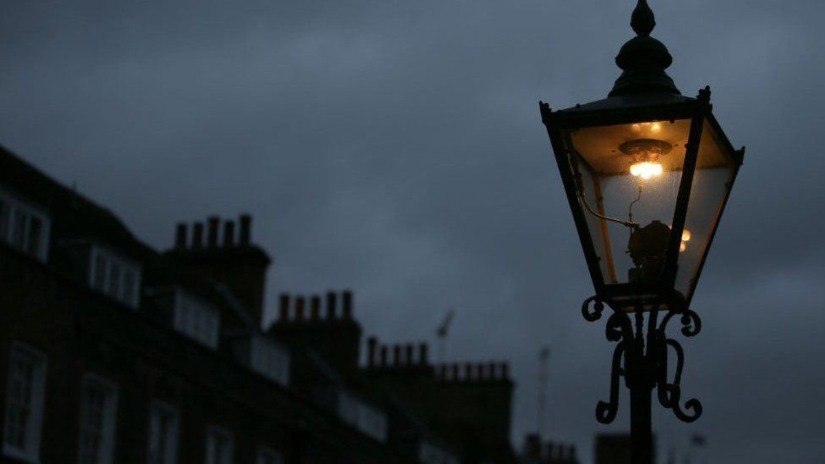 How To Light A Gas Lamp Post