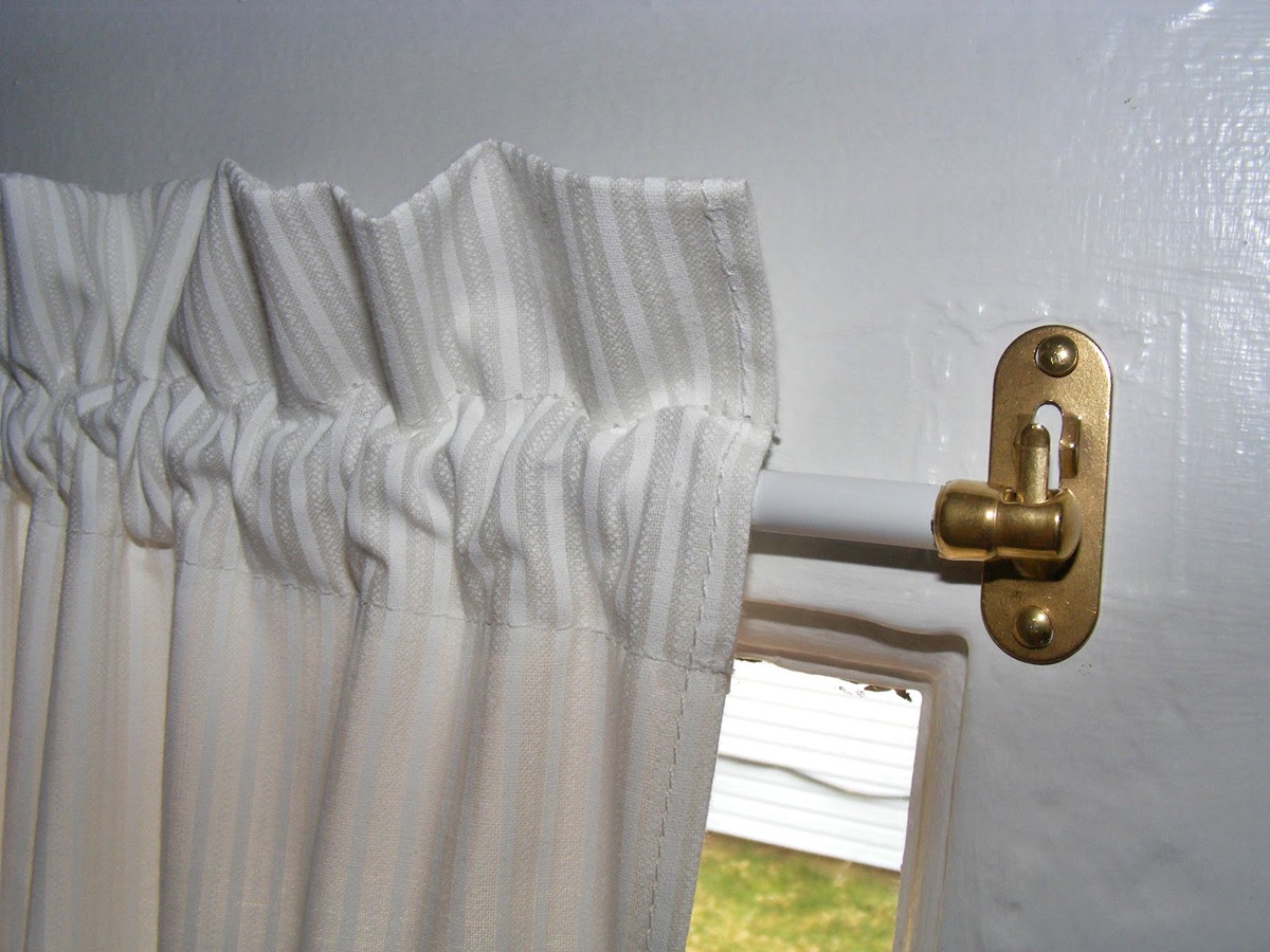 How To Make A Door Curtain