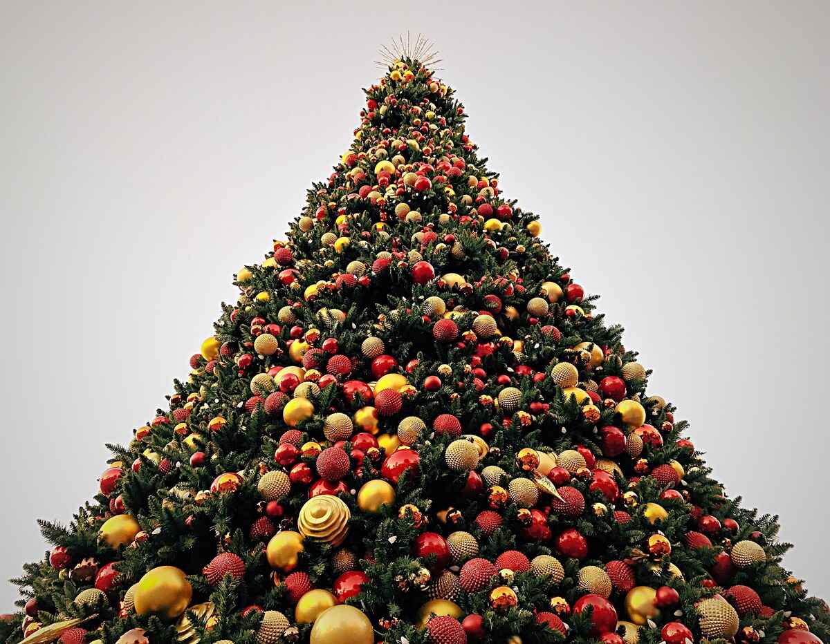 How To Make A Giant Christmas Ornament