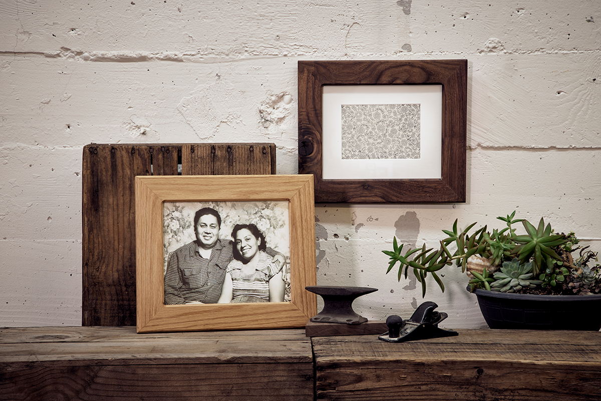 How To Make A Rustic Wood Picture Frame