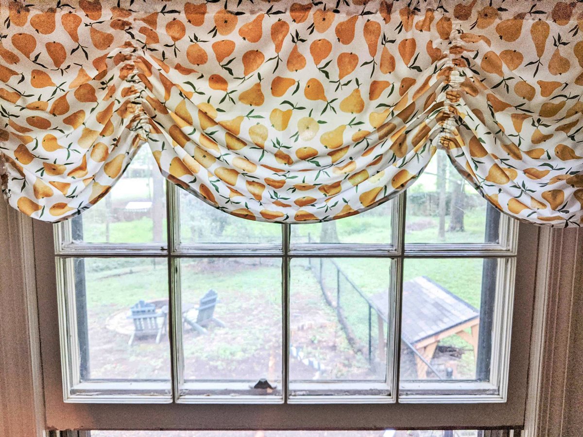 How To Make A Valance Curtain