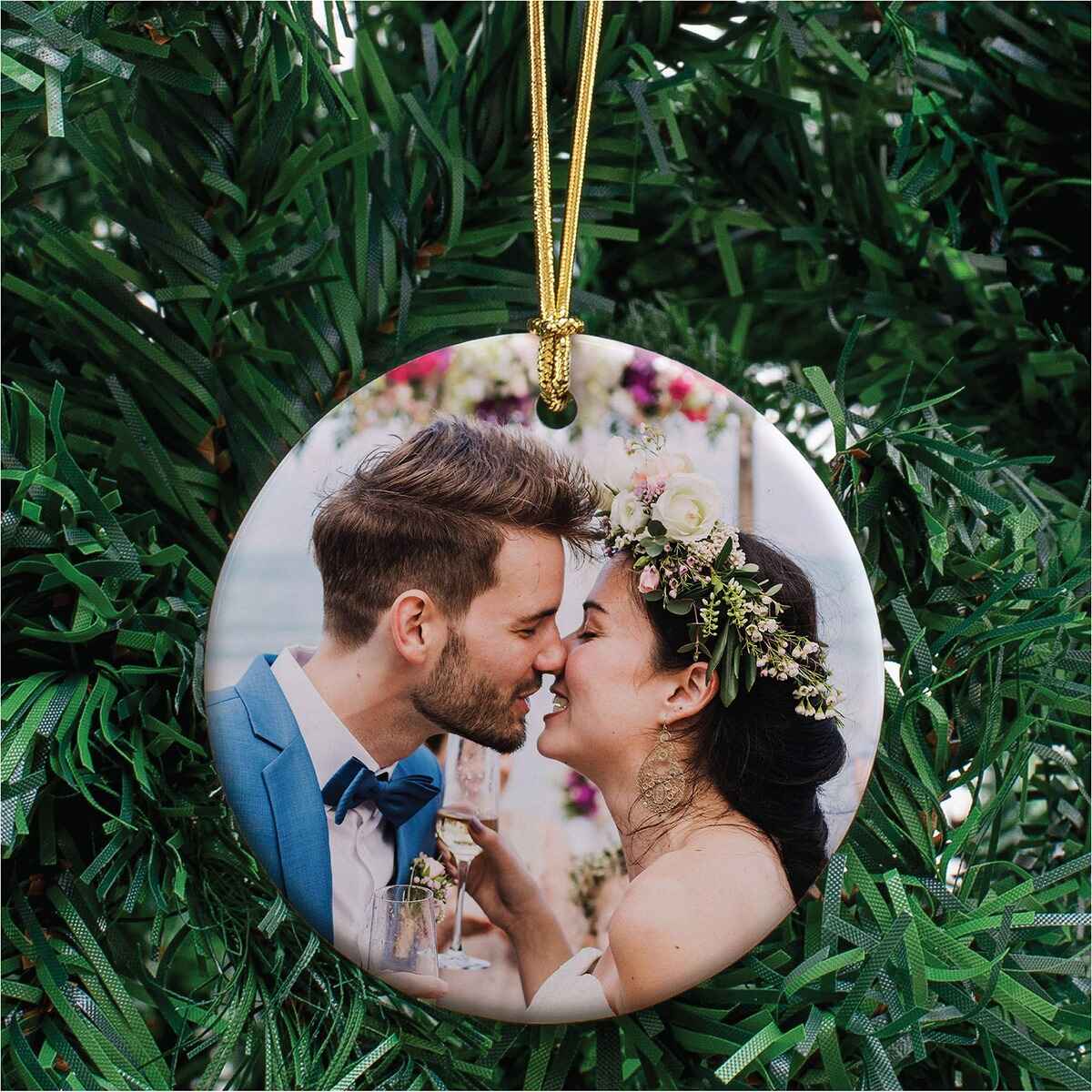 How To Make An Ornament With A Picture In It