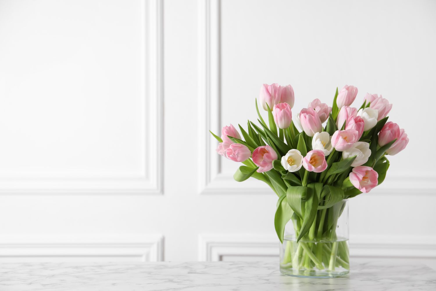 How To Put Tulips In Vase