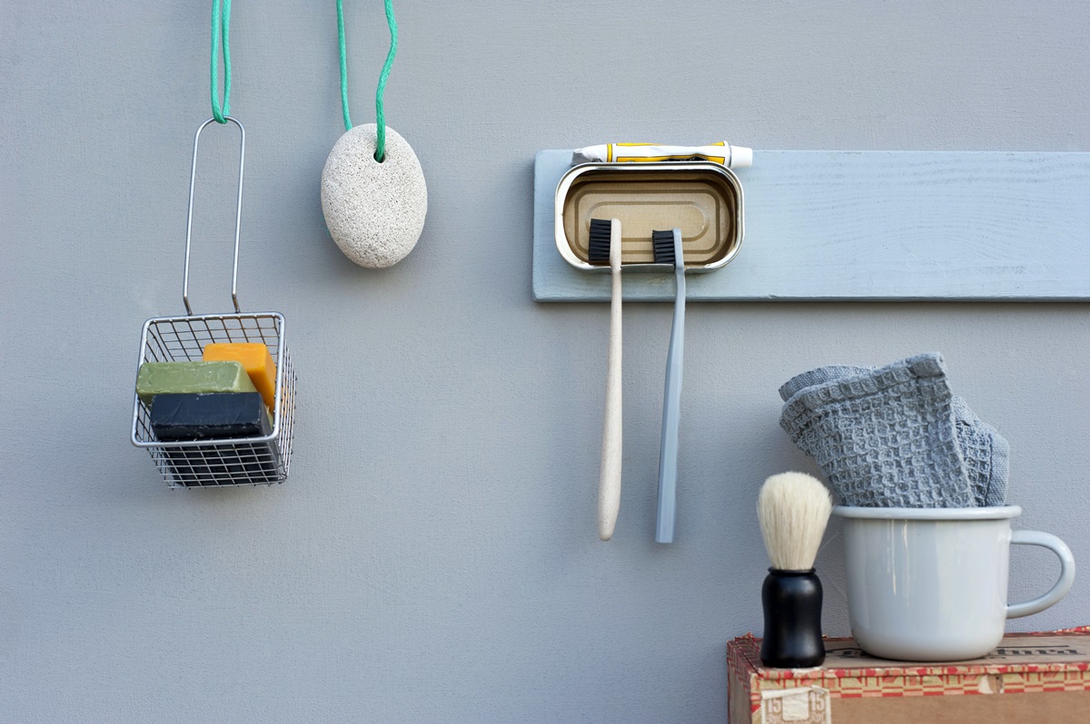 how-to-remove-ceramic-toothbrush-holder-from-tile-wall