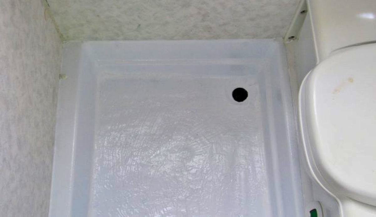 How To Replace A Cracked Shower Tray