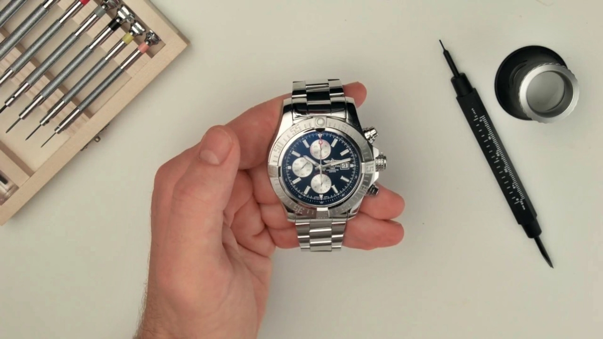 how-to-set-the-date-on-a-watch