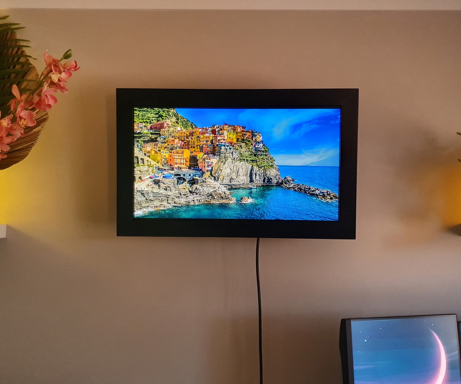 How To Turn A Monitor Into A Digital Picture Frame