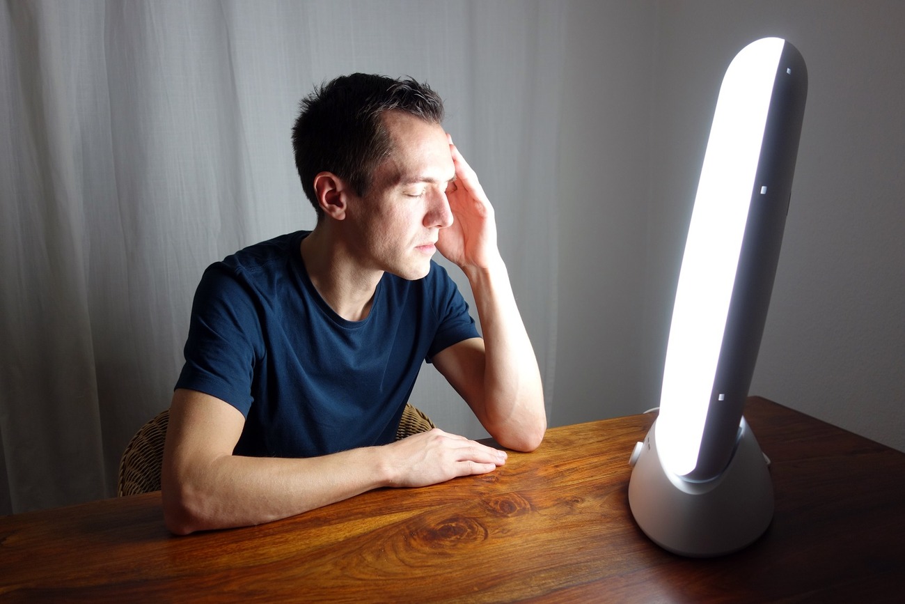 How To Use A Light Therapy Lamp