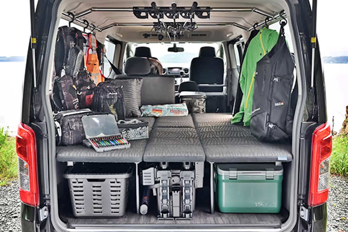 how-to-use-storage-rack-on-nissan-minivan
