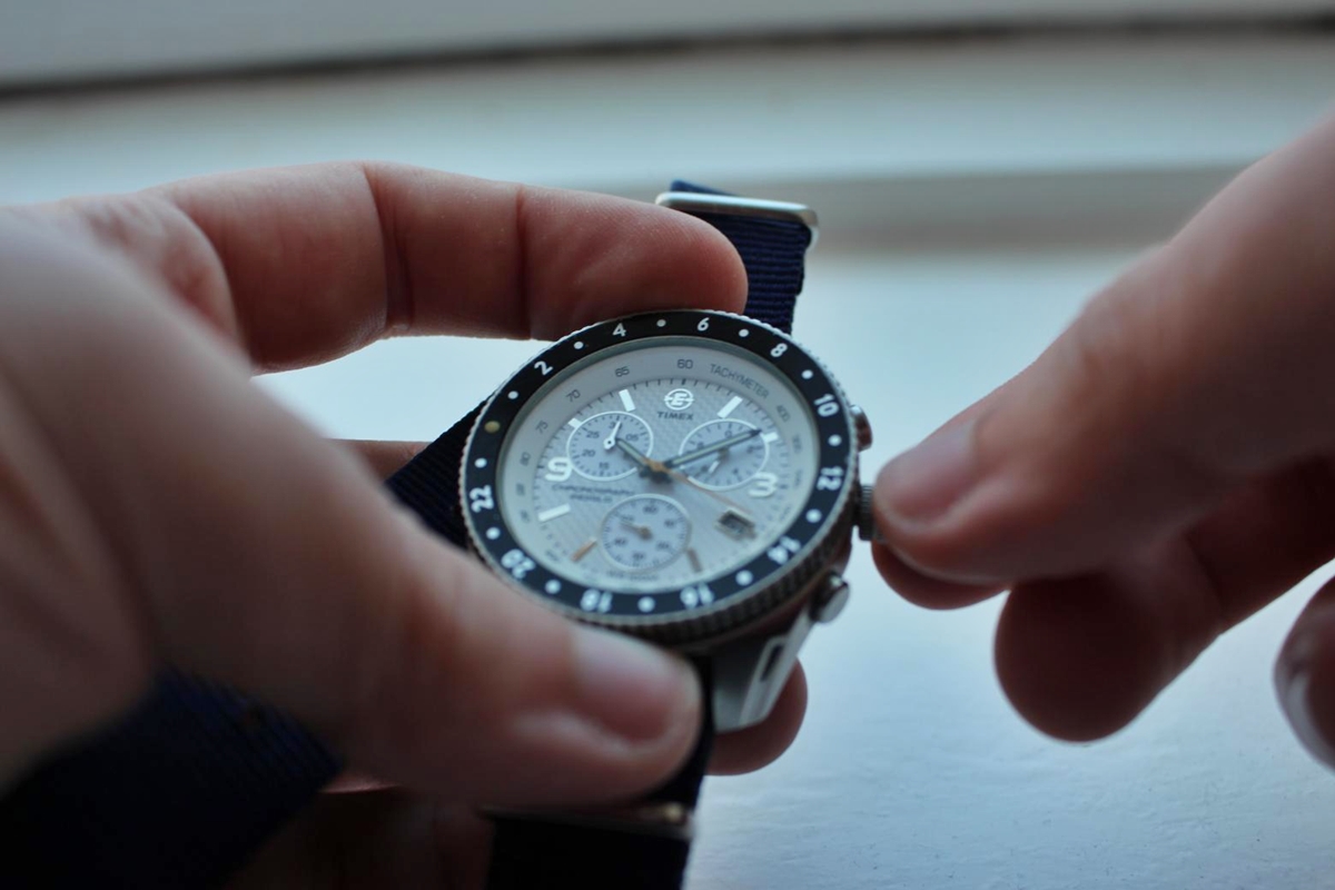 How To Use A Watch Bezel