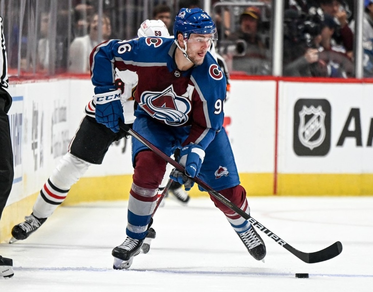 how-to-watch-avs-game