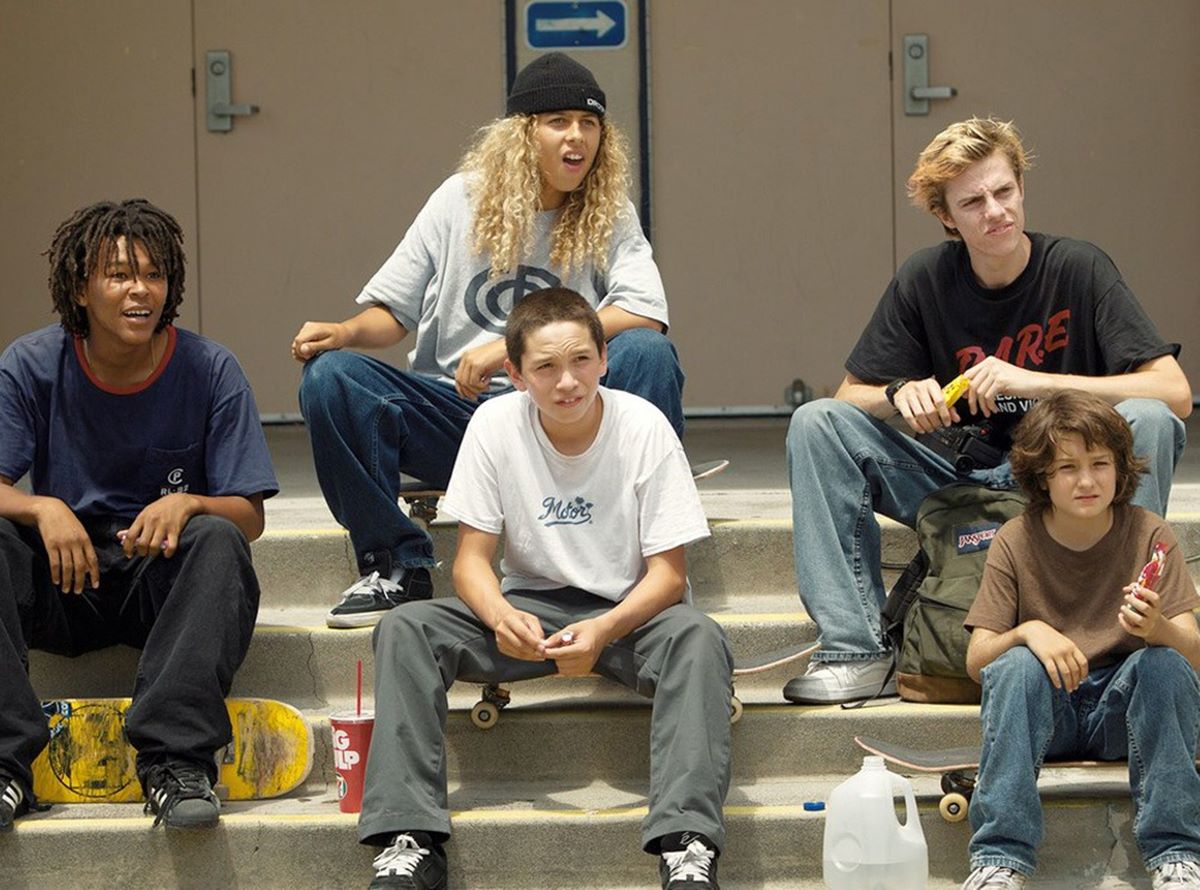 How To Watch Mid 90S