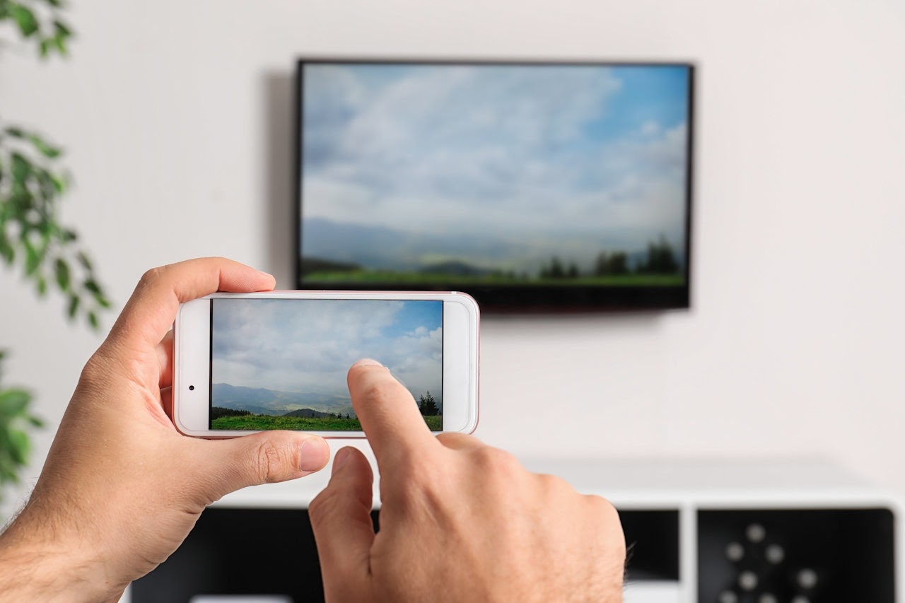 How To Watch Movies From Phone To TV Without Hdmi
