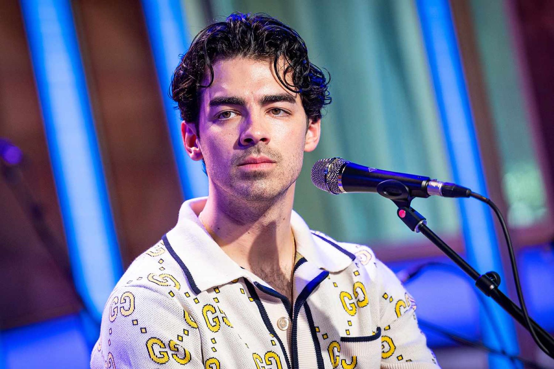 Joe Jonas Finds Support From Brothers Onstage Amid Divorce From Sophie Turner