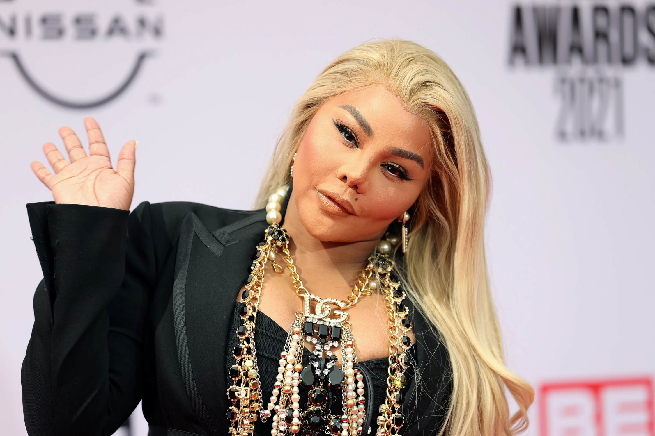 Lil Kim’s Controversial Ebony Magazine Cover Sparks Backlash And Negative Feedback